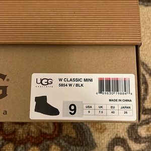 Authentic UGGs Black Classic Mini Size 9